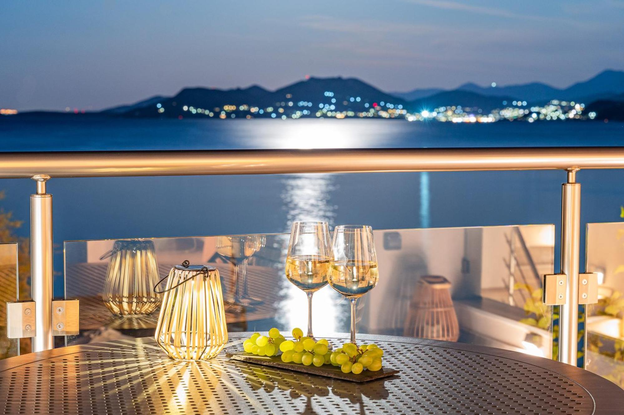 8Moons Boutique Apartments Kokkari Exterior photo
